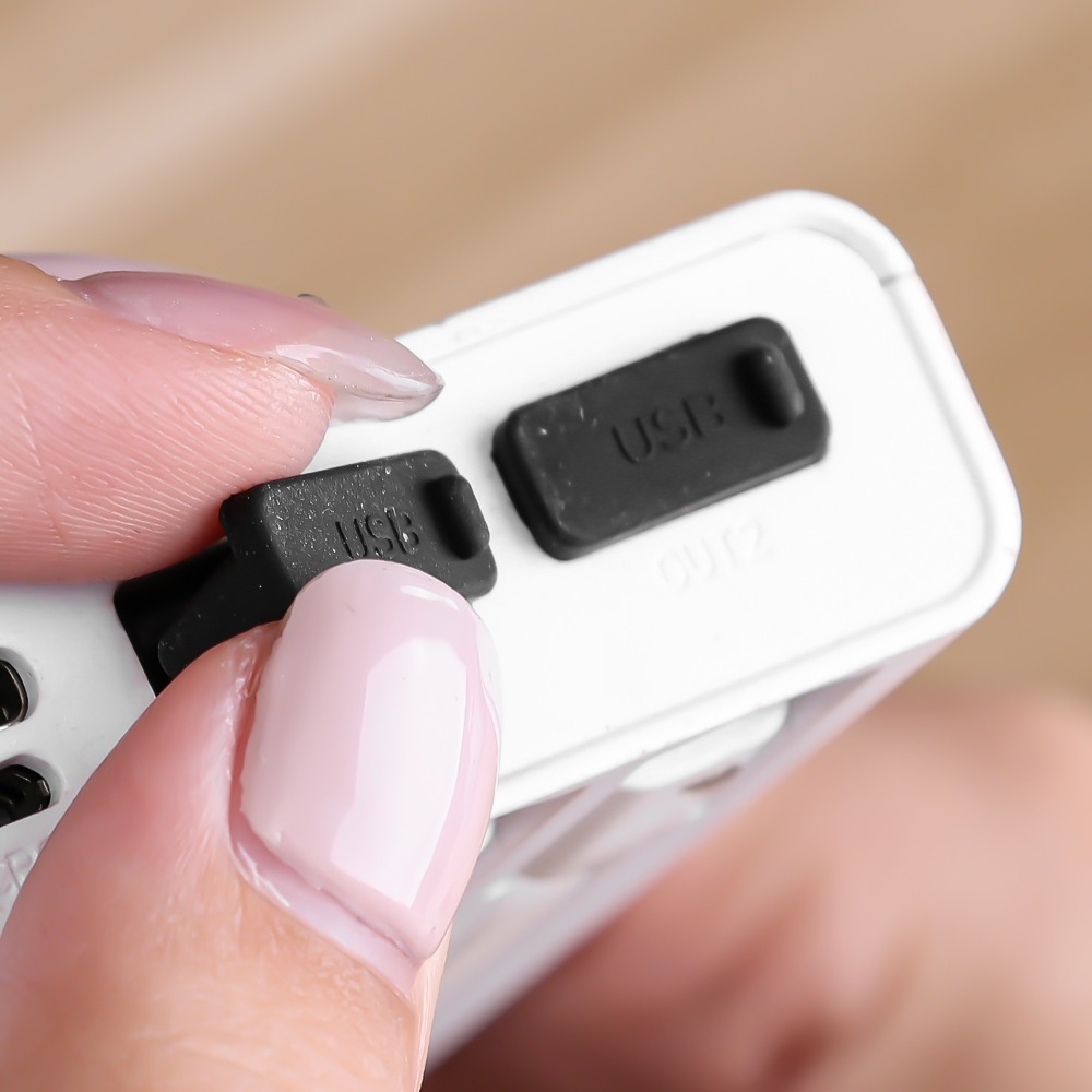 غطاء سيليكون لحماية منفذ USB م - مراجعة Laptop Accessories Protector وسعره